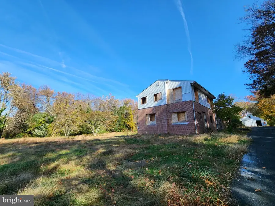 7914 Bradshaw Rd, Upper Falls, MD 21156 - Image #3