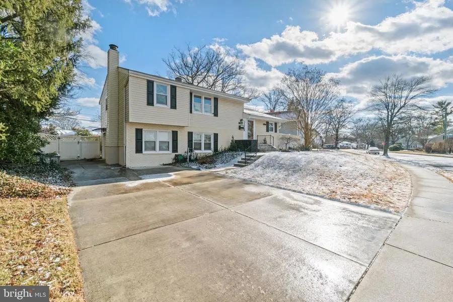 1305 Warwick Dr, Lutherville Timonium, MD 21093 - Image #2