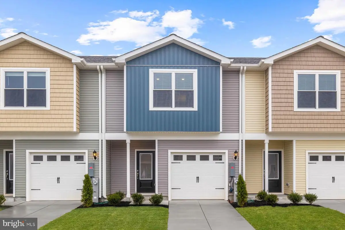 8151 Bartholomew Ct, Baltimore, MD 21206 - Image #1