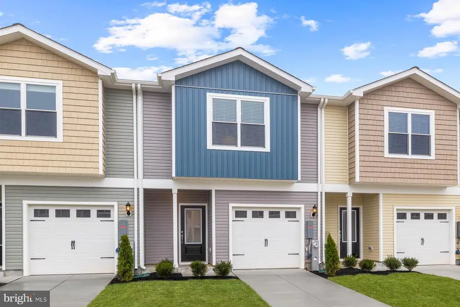 8151 Bartholomew Ct, Baltimore, MD 21206 - Image #2