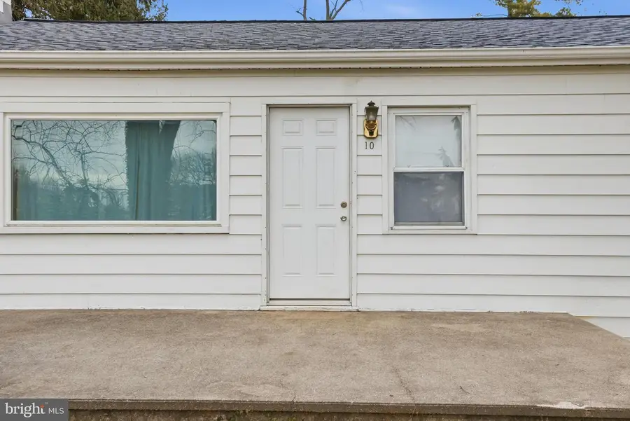 10 Matthews Ave, Cockeysville, MD 21030 - Image #2