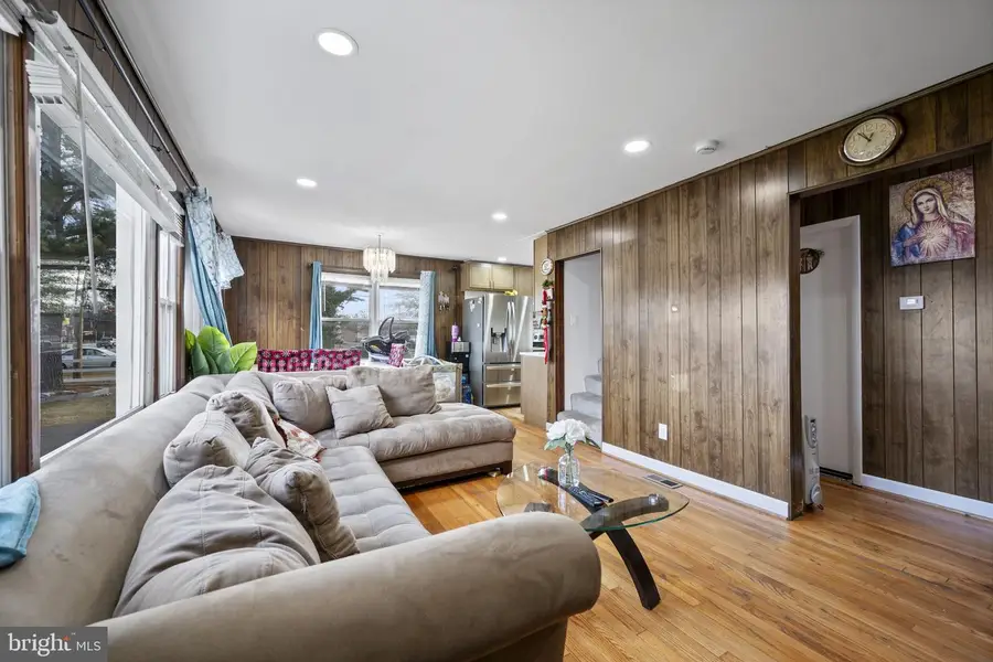 7715 Old Battle Grove Rd, Dundalk, MD 21222 - Image #2