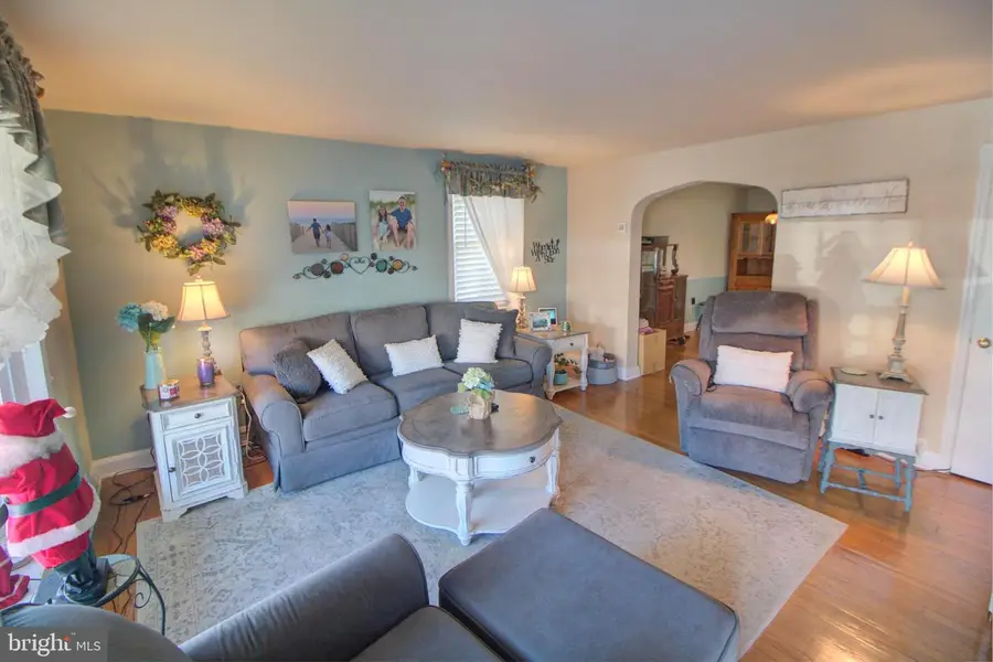 1027 Downton Rd, Halethorpe, MD 21227 - #2