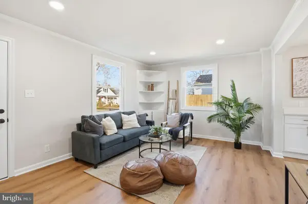 8233 Longpoint Rd, BALTIMORE, MD 21222