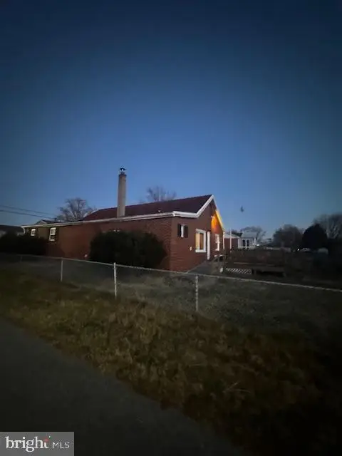 6801 Harewood Park Dr, Baltimore, MD 21220 - Image #2