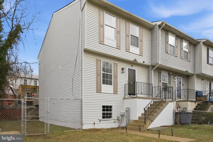 629 Nollmeyer Rd, Middle River, MD 21220 - Image #2