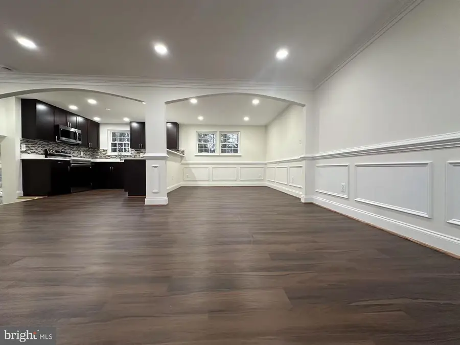 11 Brucetown Ct, Baltimore, MD 21228 - Image #2