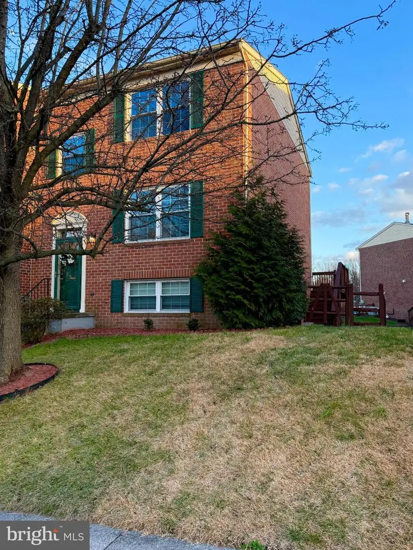 11 Beaver Pond Cir, Baltimore, MD 21234 - Image #2