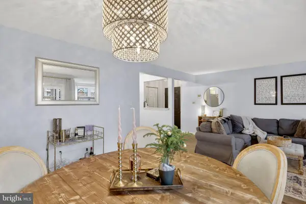 3 Ginford #101, CATONSVILLE, MD 21228