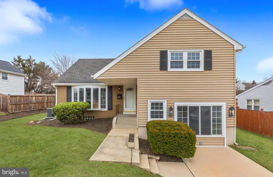 132 Warwick Dr, Lutherville Timonium, MD 21093 - #2