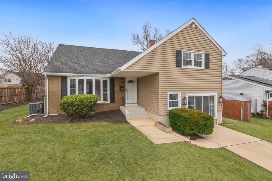 132 Warwick Dr, Lutherville Timonium, MD 21093 - #3