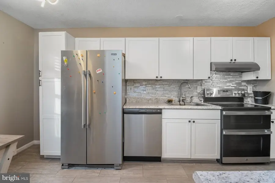 3902 Hunt Harbor, Middle River, MD 21220 - #3