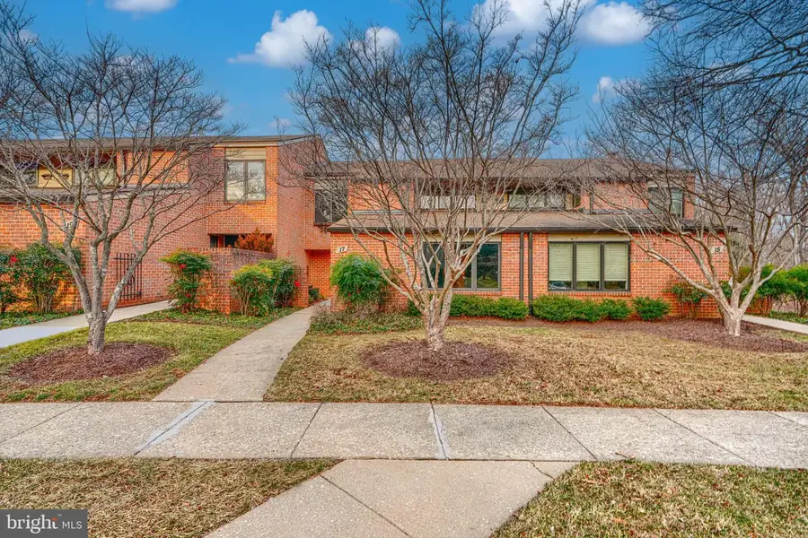 17 Oakhampton Dr, Lutherville Timonium, MD 21093 - Image #2