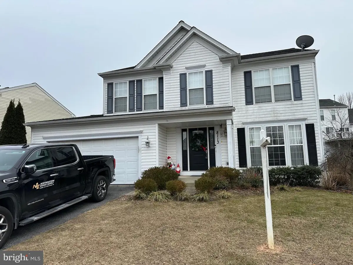 8113 Alan Tree Rd, Rosedale, MD 21237 - Image #1