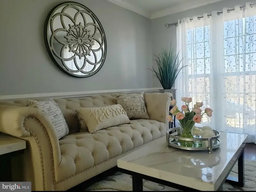 8113 Alan Tree Rd, Rosedale, MD 21237 - Image #3