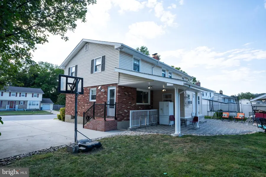 10201 Greenside Dr, Cockeysville, MD 21030 - Image #3