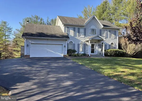 4 Jenner Ct, OWINGS MILLS, MD 21117