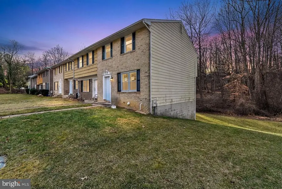 9234 Woodcreek Ct, Parkville, MD 21234 - Image #2