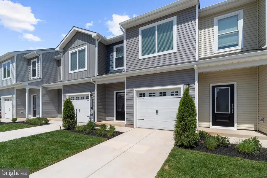 8133 Bartholomew Ct, Baltimore, MD 21206 - Image #2