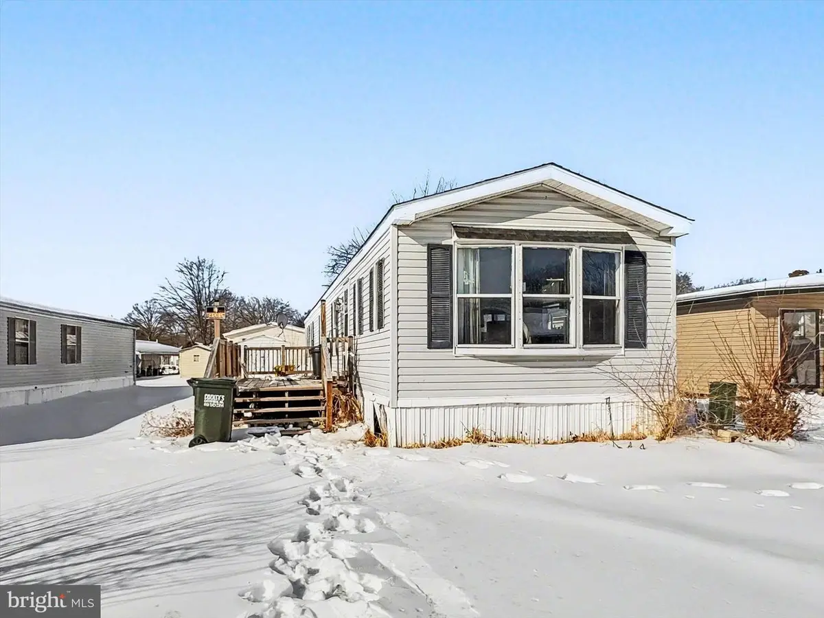 126 Roundup Rd, Baltimore, MD 21220 - Image #1