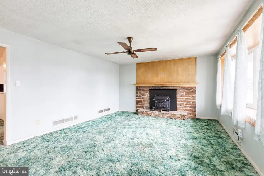 8306 Berkfield Rd, Baltimore, MD 21237 - #3