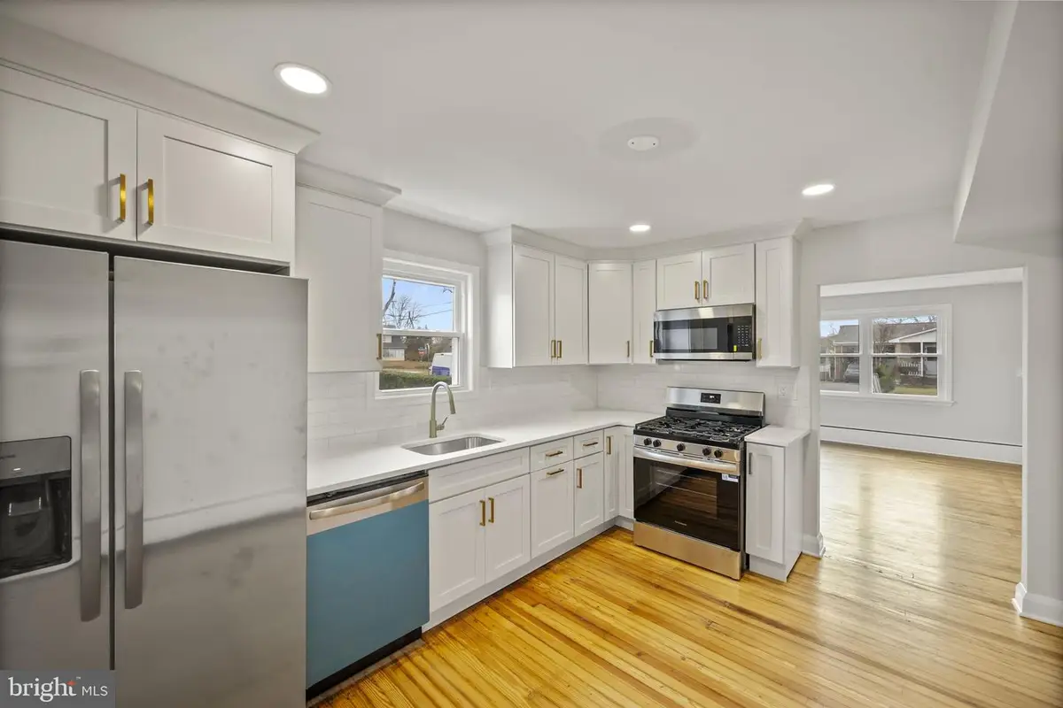 834 Dorsey Ave, Essex, MD 21221 - #1