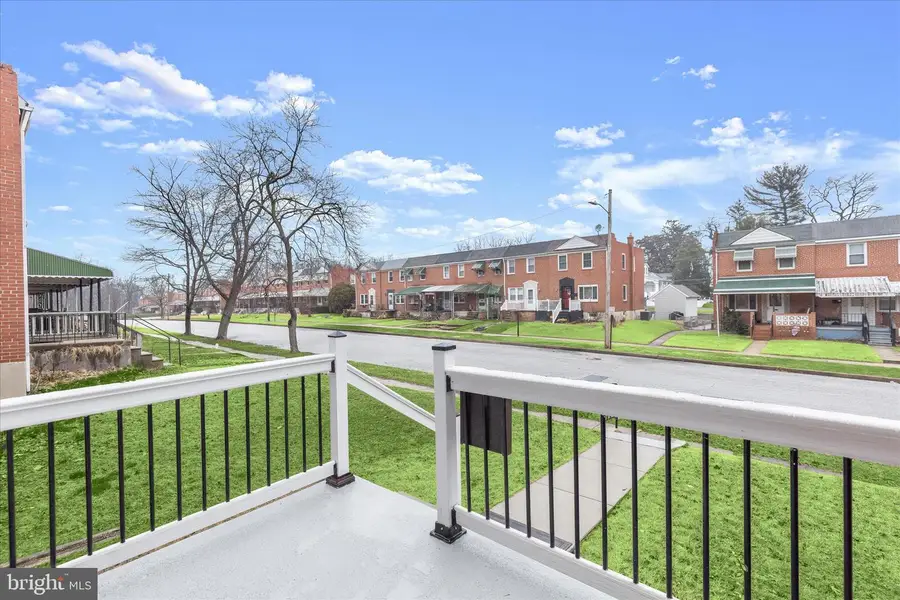 312 Leeanne Rd, Essex, MD 21221 - #3