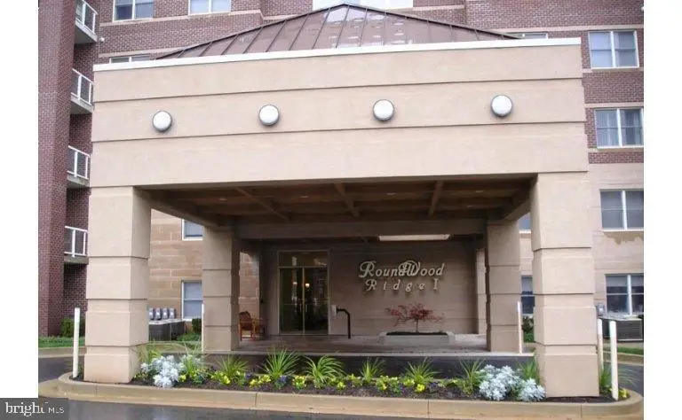 12240 Roundwood Rd #405, Lutherville Timonium, MD 21093 - #2