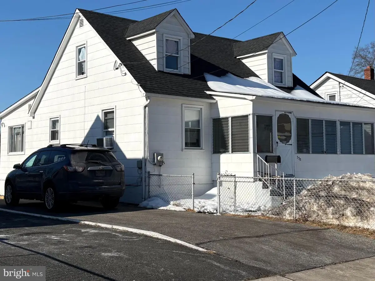 338 Maple Ave, Essex, MD 21221 - #1