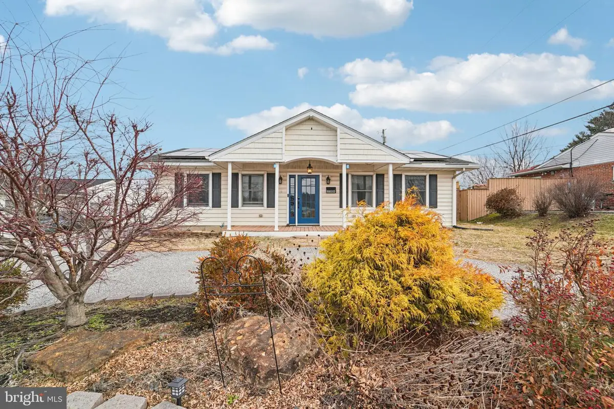 2504 Putty Hill Ave, Parkville, MD 21234 - #1