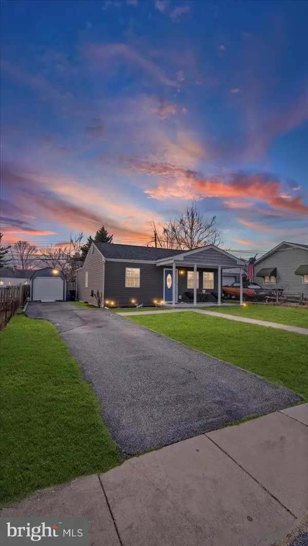 18 Blister St, MIDDLE RIVER, MD 21220