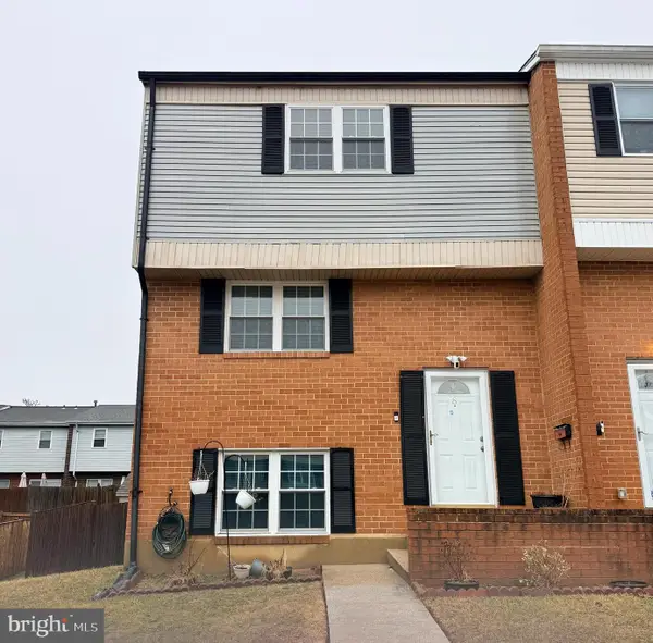 8 Middleview Ct, BALTIMORE, MD 21244