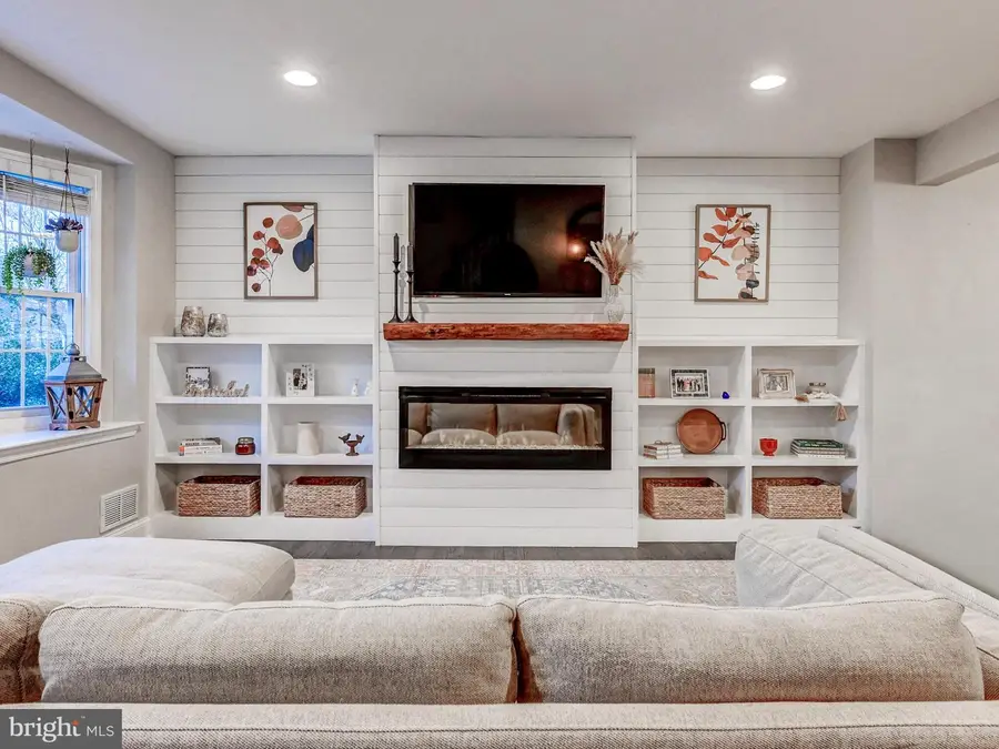 335 Old Trail Rd, Baltimore, MD 21212 - #2