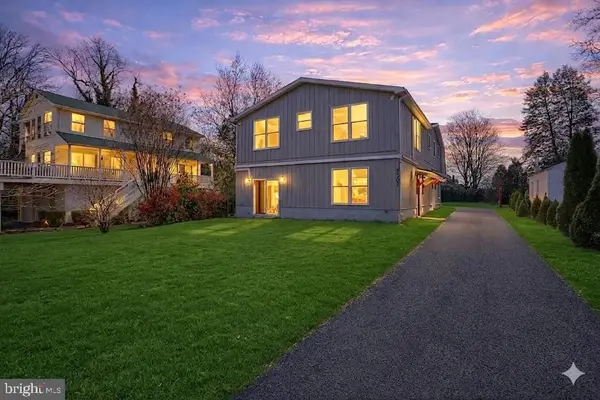 2507 Island View Rd, ESSEX, MD 21221