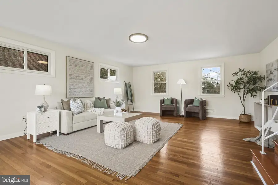 1214 Oakcroft Dr, Lutherville Timonium, MD 21093 - #3