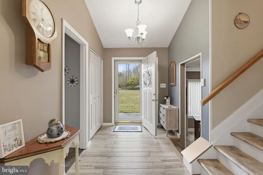 606 Sunspot Rd, Reisterstown, MD 21136 - #2