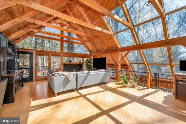 213 Sherwood Rd, COCKEYSVILLE, MD 21030