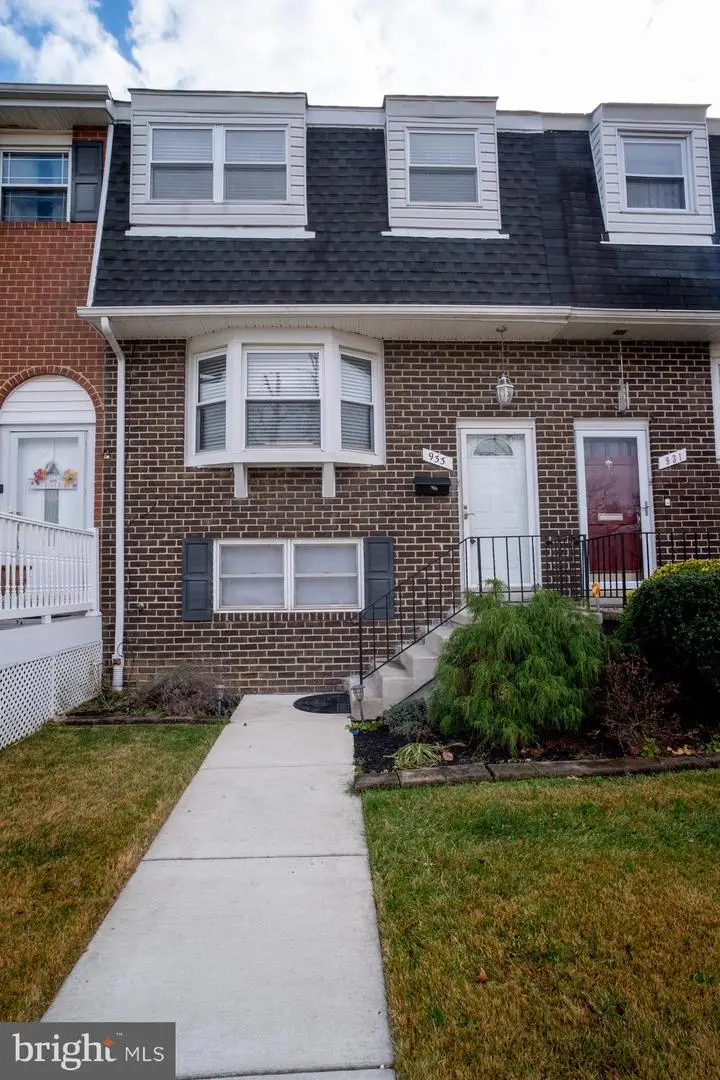 933 Elm Rd, Halethorpe, MD 21227 - #1