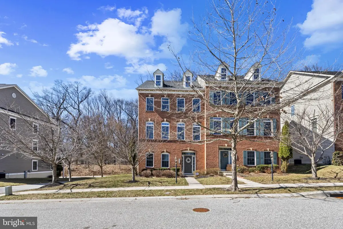 8700 Springvale Dr, Lutherville Timonium, MD 21093 - #1