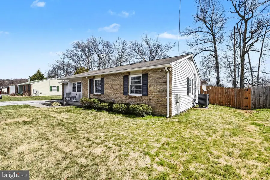 2417 Lodge Farm Rd, Sparrows Point, MD 21219 - #3