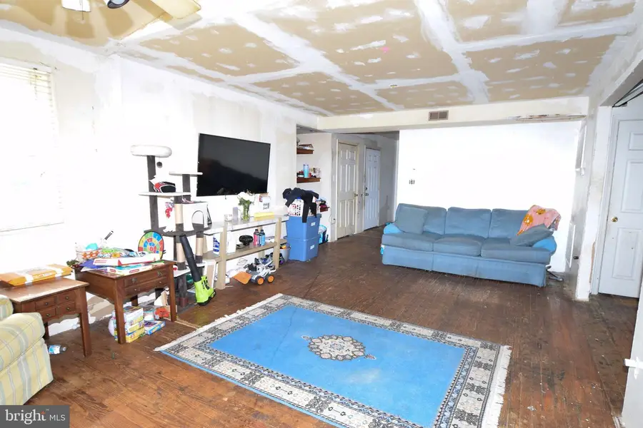 2707 Mccomas Ave, Baltimore, MD 21222 - #2