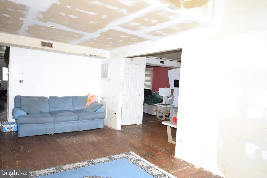 2707 Mccomas Ave, Baltimore, MD 21222 - #3