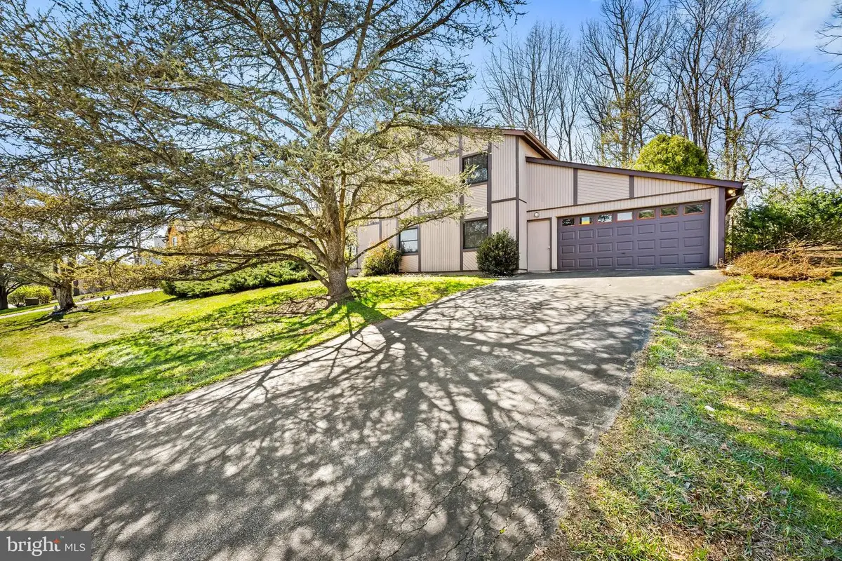 12204 Velvet Hill Dr, Owings Mills, MD 21117 - #1