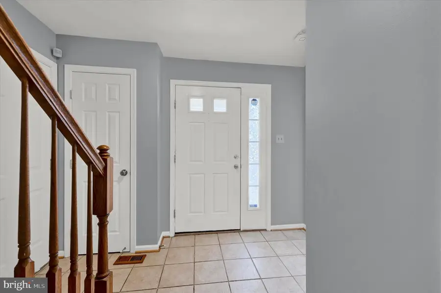 9318 Hines Estates Dr, Parkville, MD 21234 - #2