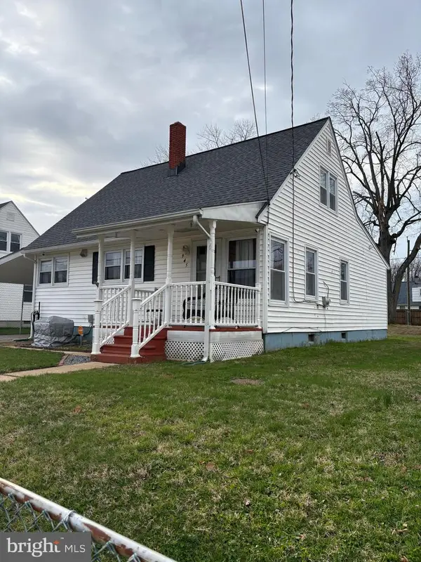 945 Kinwat Ave, ESSEX, MD 21221