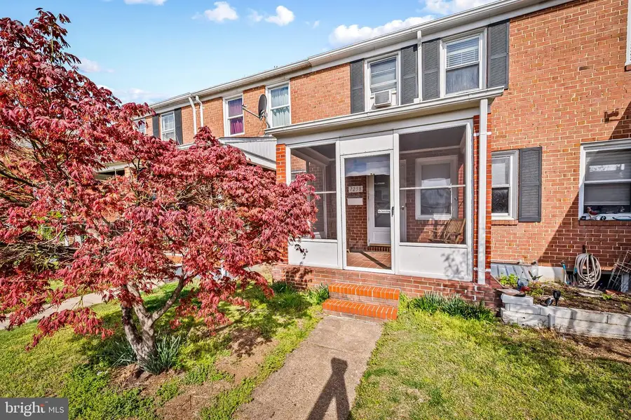 7258 Bridgewood Dr, Baltimore, MD 21224 - #2