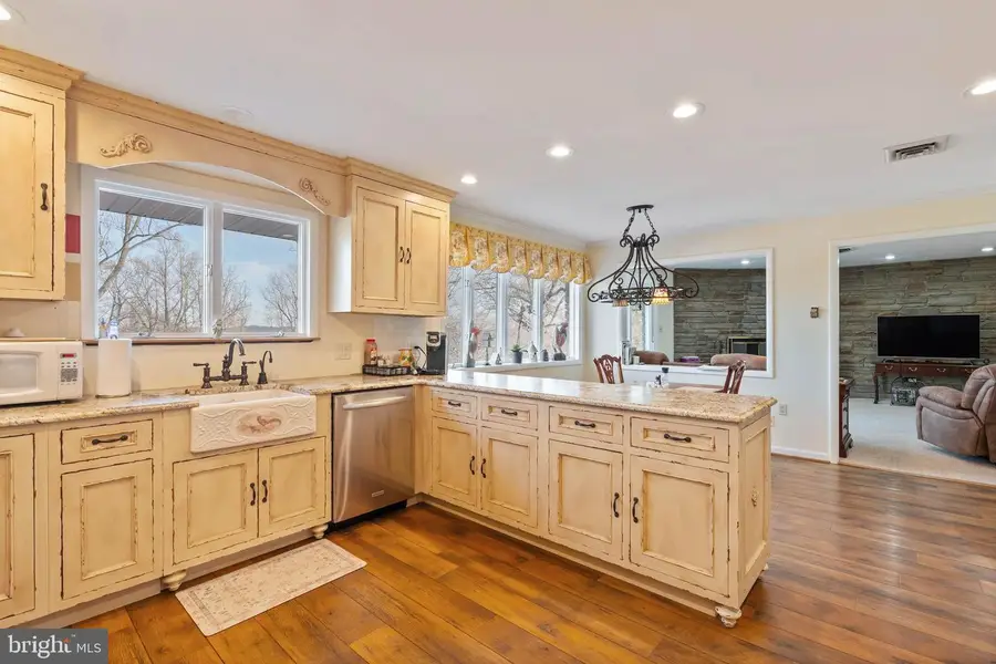 5 Lochview Ct, Lutherville Timonium, MD 21093 - #3