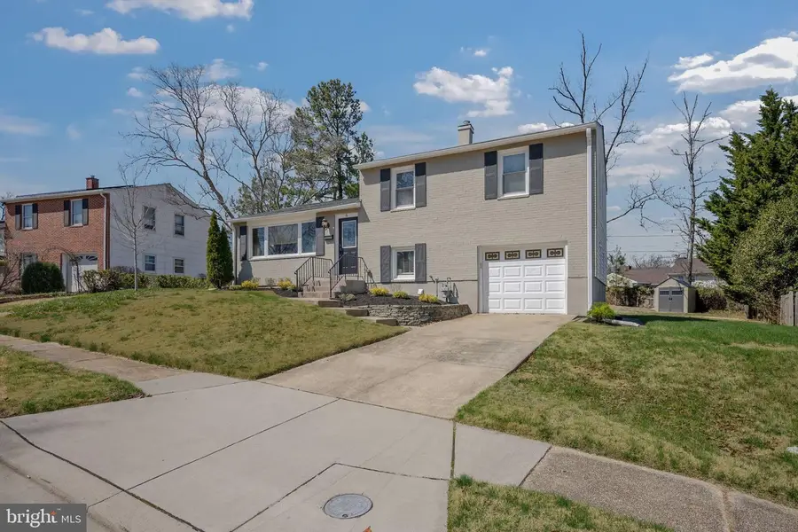 6 Pickett Rd, Lutherville Timonium, MD 21093 - #2