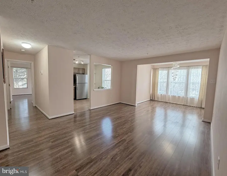 7903 Valley Manor Rd #204, Owings Mills, MD 21117 - #3