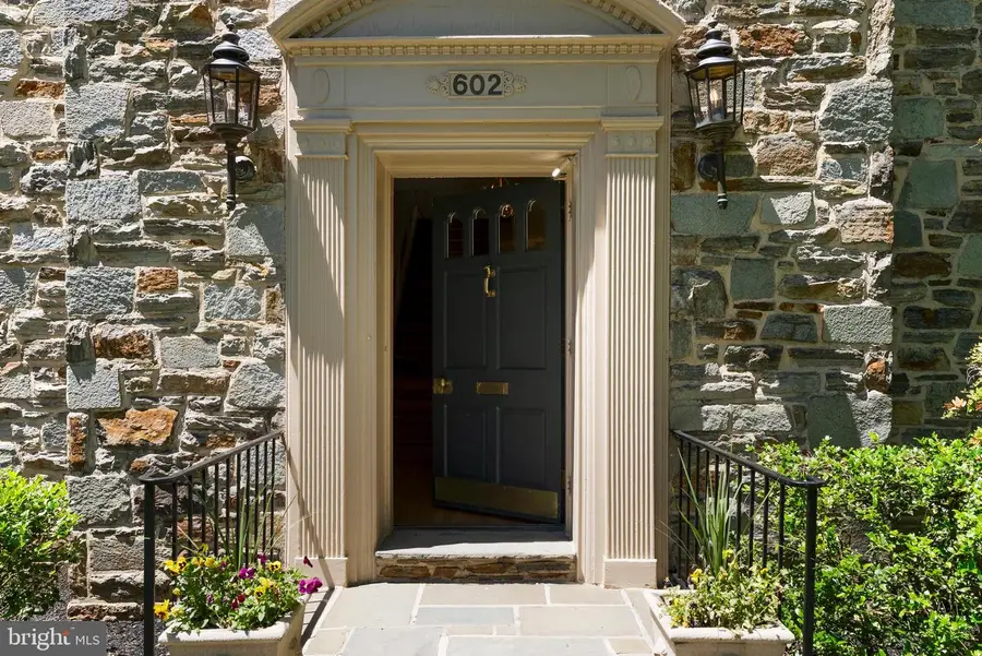 602 Stoneleigh Rd, Baltimore, MD 21212 - #2